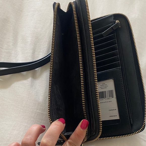 Kate Spade Black Wristlet with Gold Accents - Picture 4 of 10